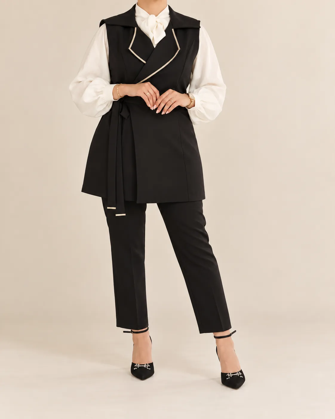 Ensemble noir chic sans manches