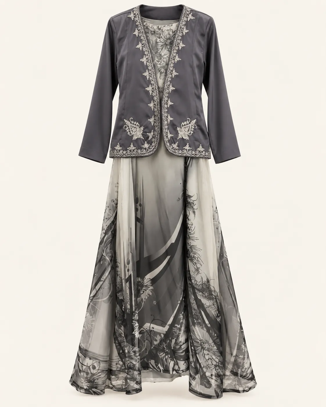 Ensemble élégant gris brodé