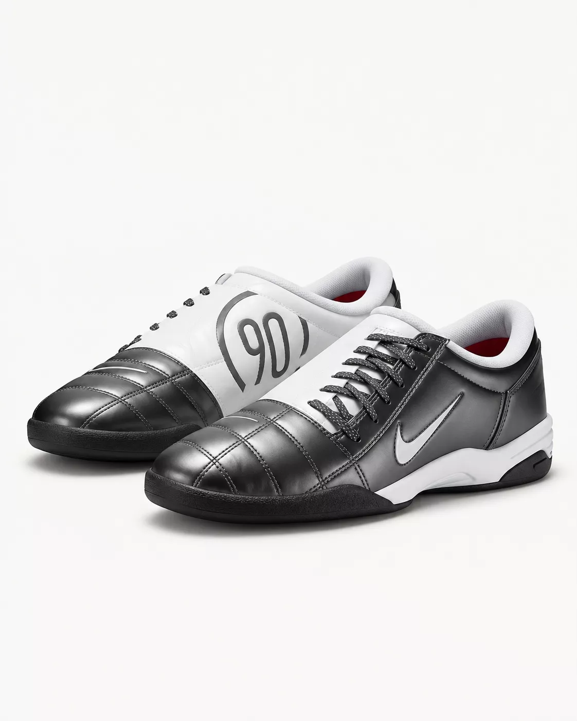 Baskets Nike – Noir Métallisé et Blanc