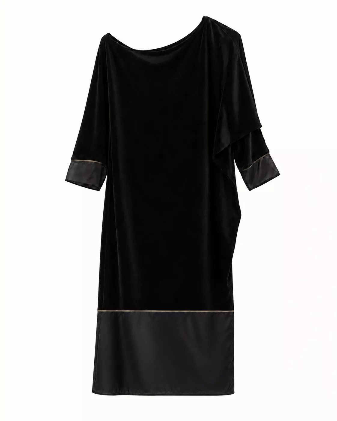 Robe noire chic à empiècements satinés