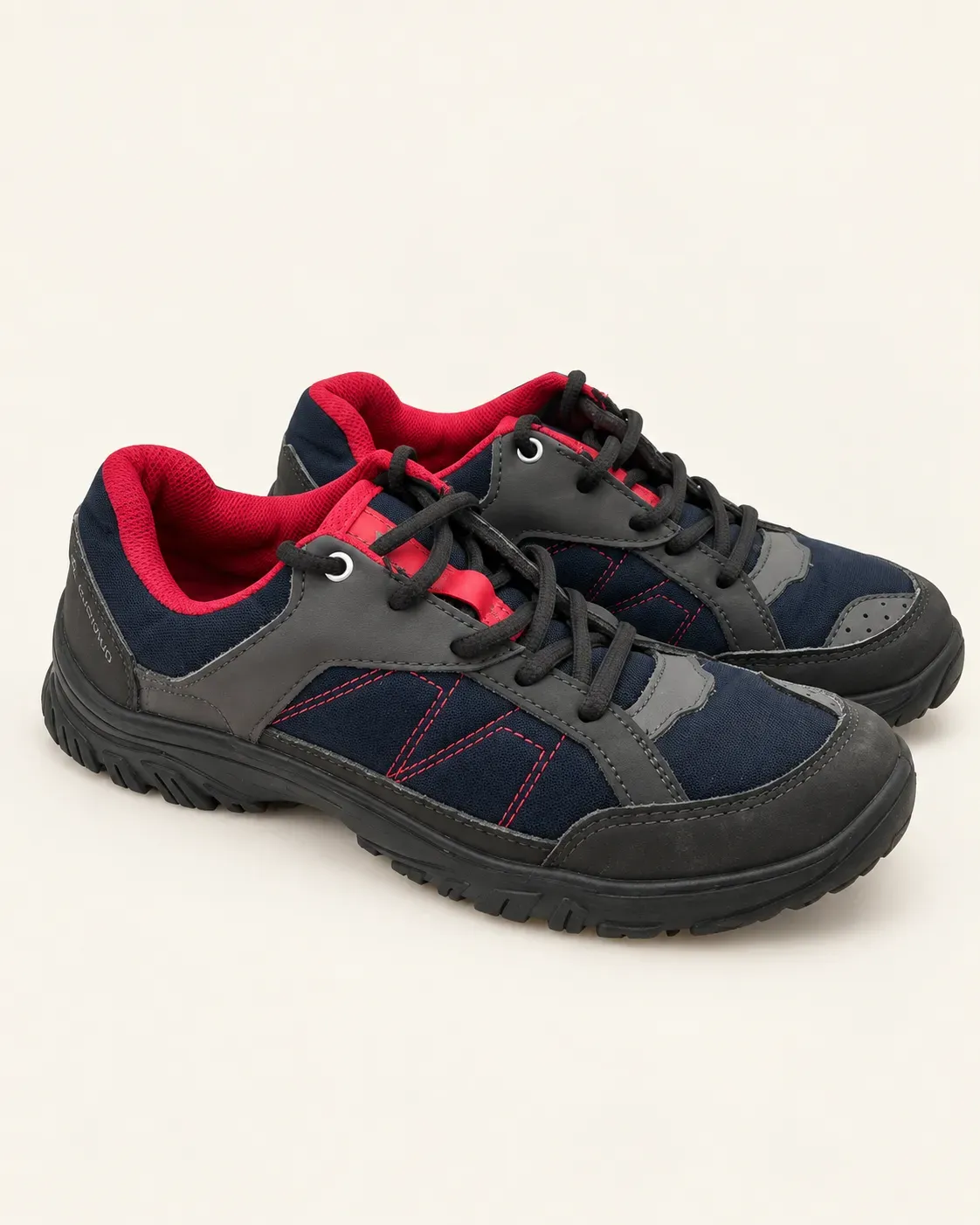 Chaussures de randonnée "QUECHUA"