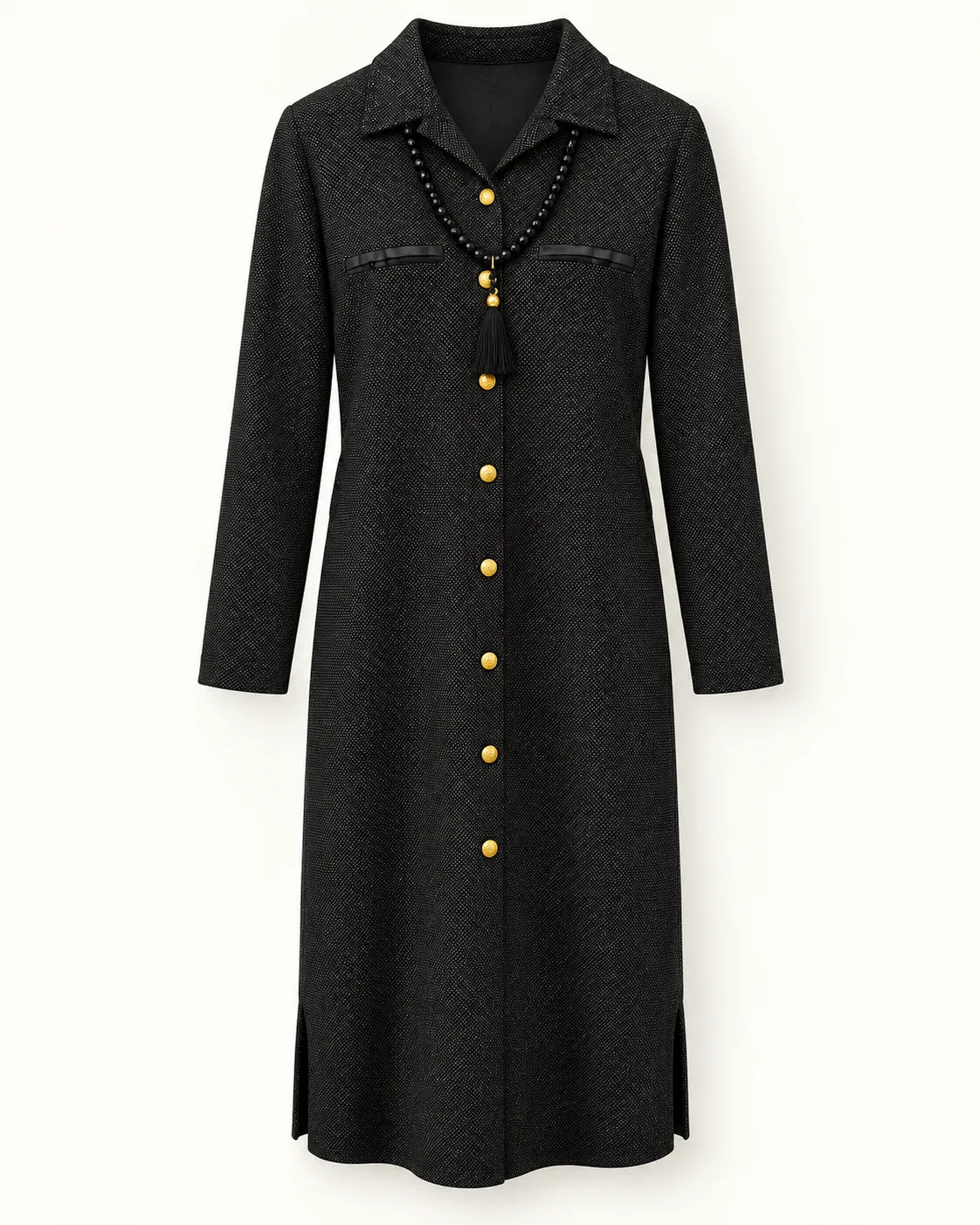 Robe chemise noire à boutons dorés